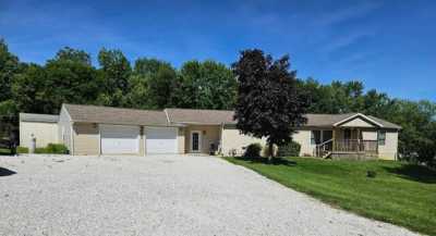 Home For Sale in Barry, Illinois