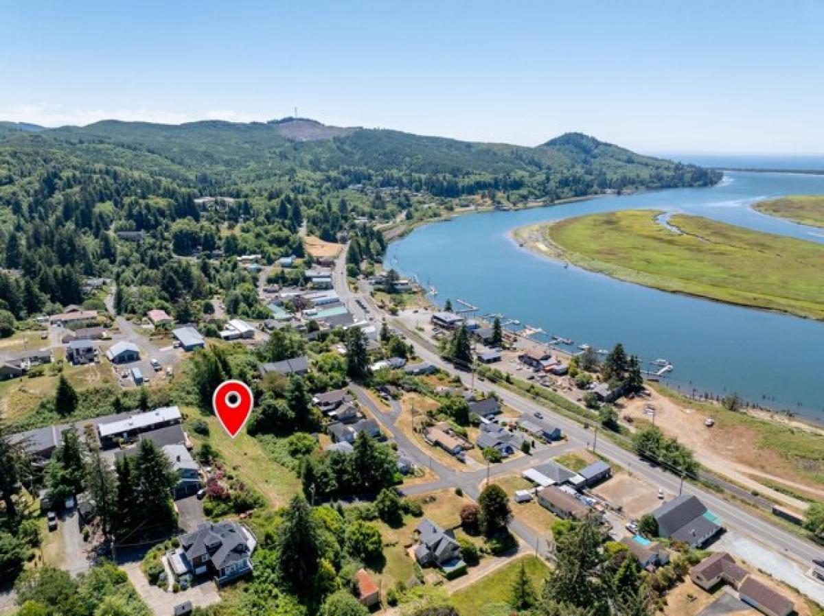 Picture of Residential Land For Sale in Wheeler, Oregon, United States