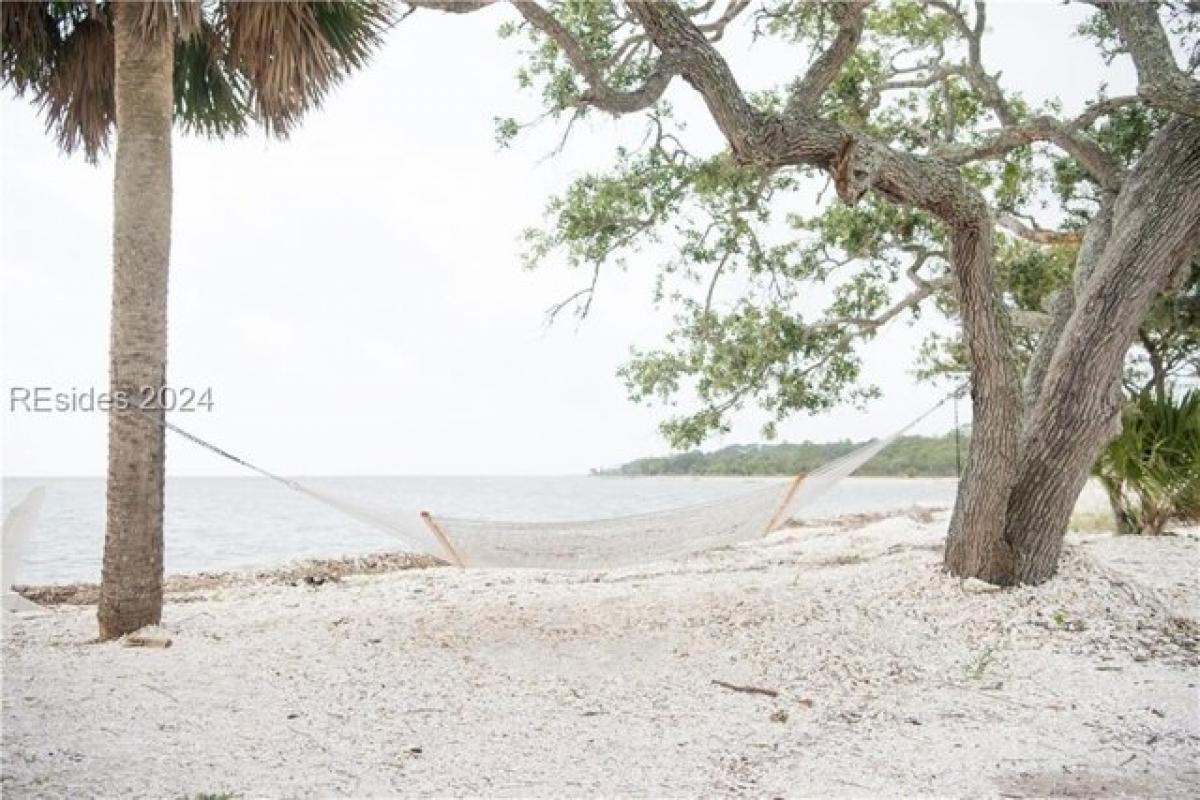 Picture of Residential Land For Sale in Daufuskie Island, South Carolina, United States