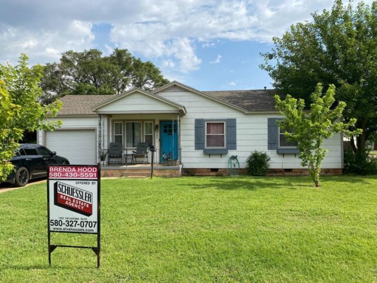 Picture of Home For Sale in Alva, Oklahoma, United States