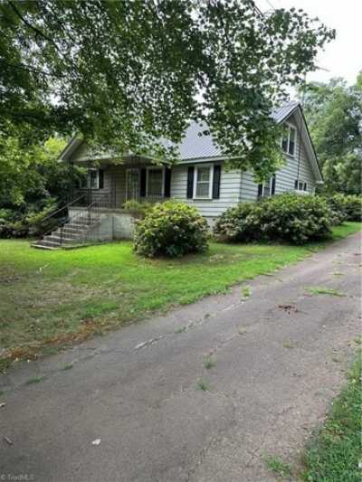 Home For Sale in Denton, North Carolina