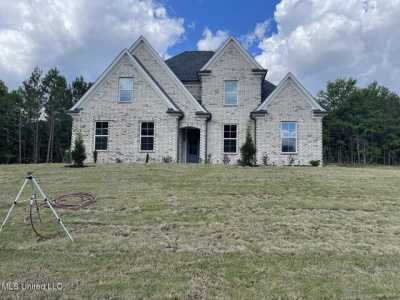 Home For Sale in Byhalia, Mississippi