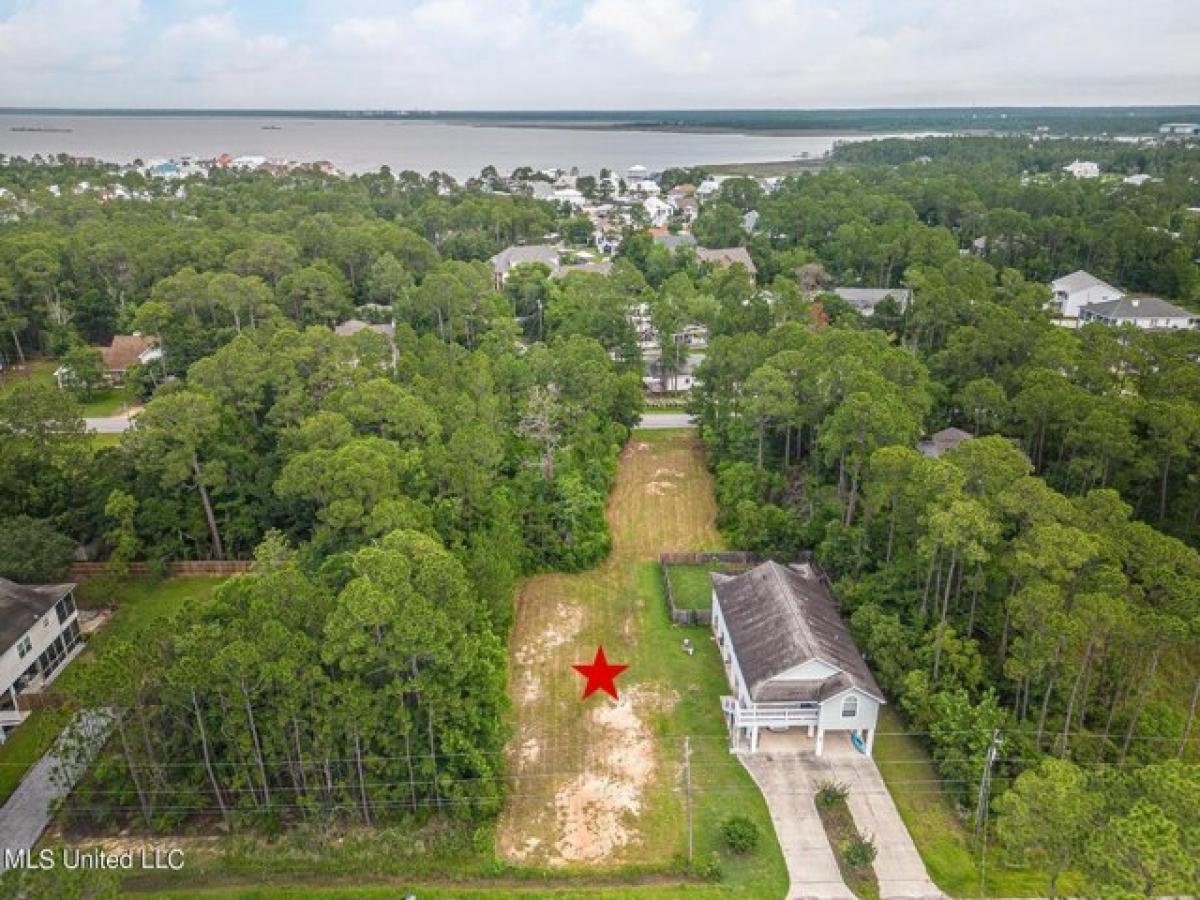 Picture of Residential Land For Sale in Pass Christian, Mississippi, United States