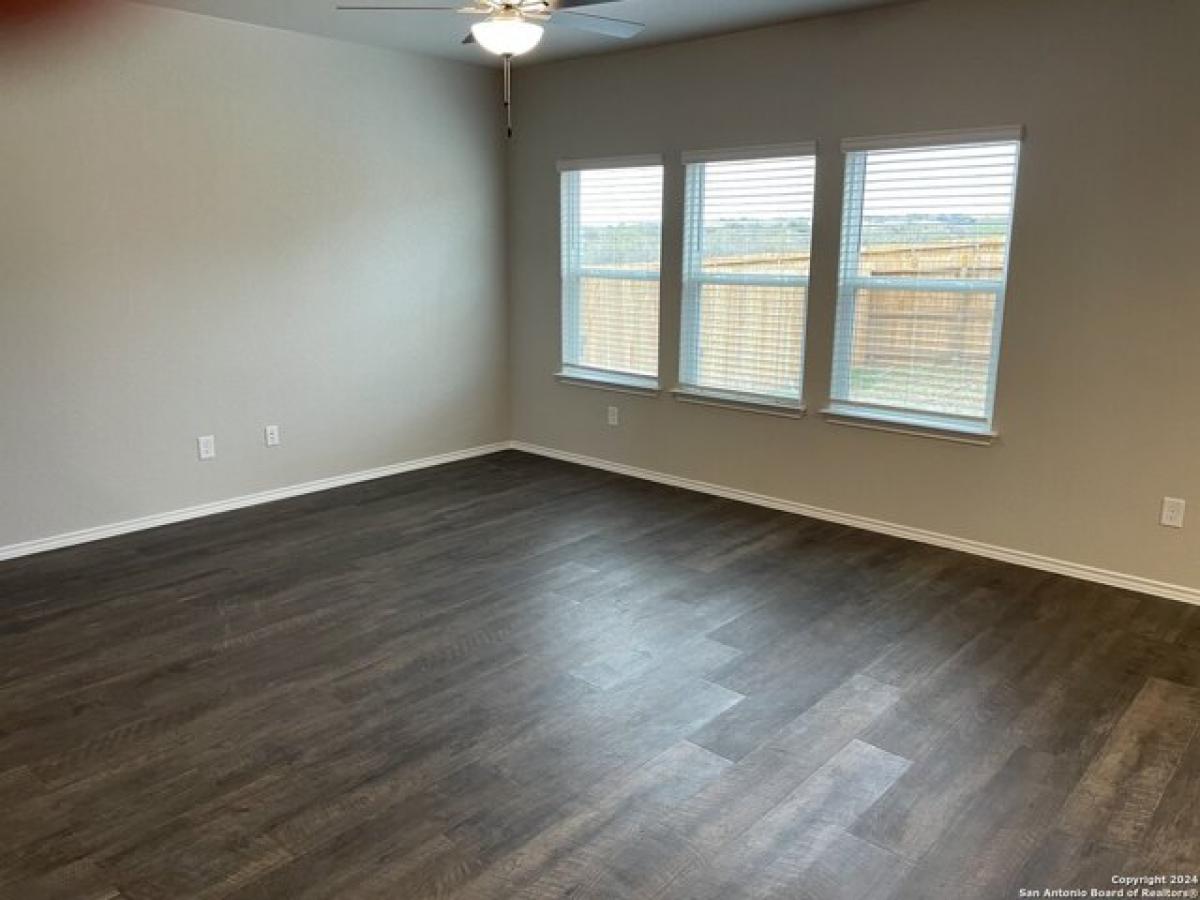 Picture of Home For Rent in Saint Hedwig, Texas, United States