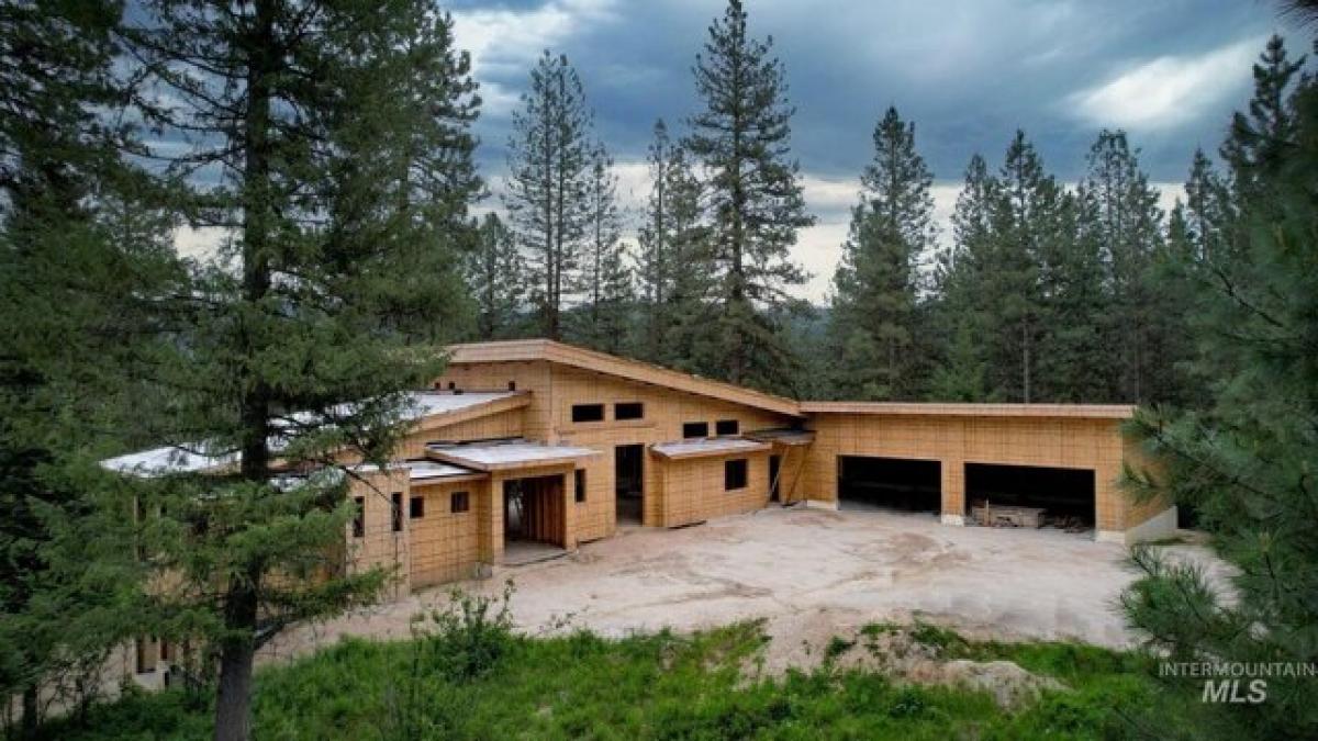 Picture of Home For Sale in Garden Valley, Idaho, United States