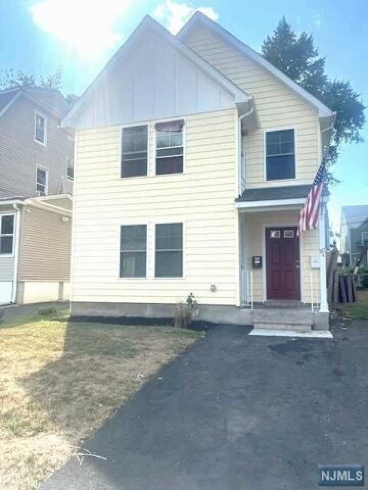 Picture of Home For Sale in East Orange, New Jersey, United States