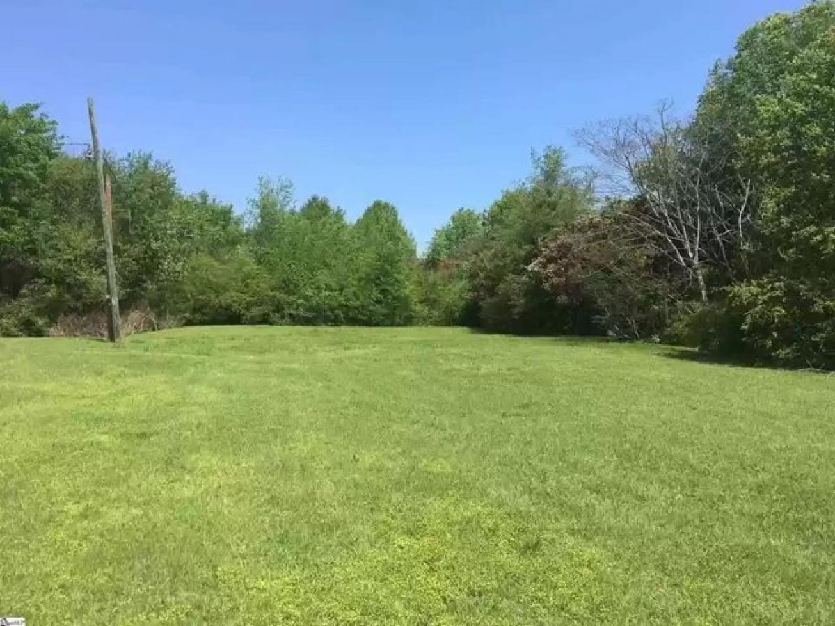 Picture of Residential Land For Sale in Easley, South Carolina, United States