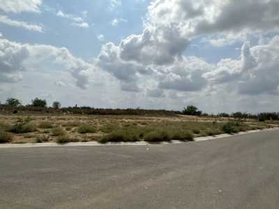 Residential Land For Sale in Laredo, Texas