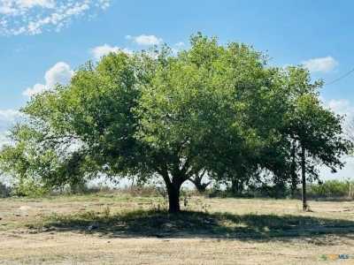 Residential Land For Sale in Floresville, Texas