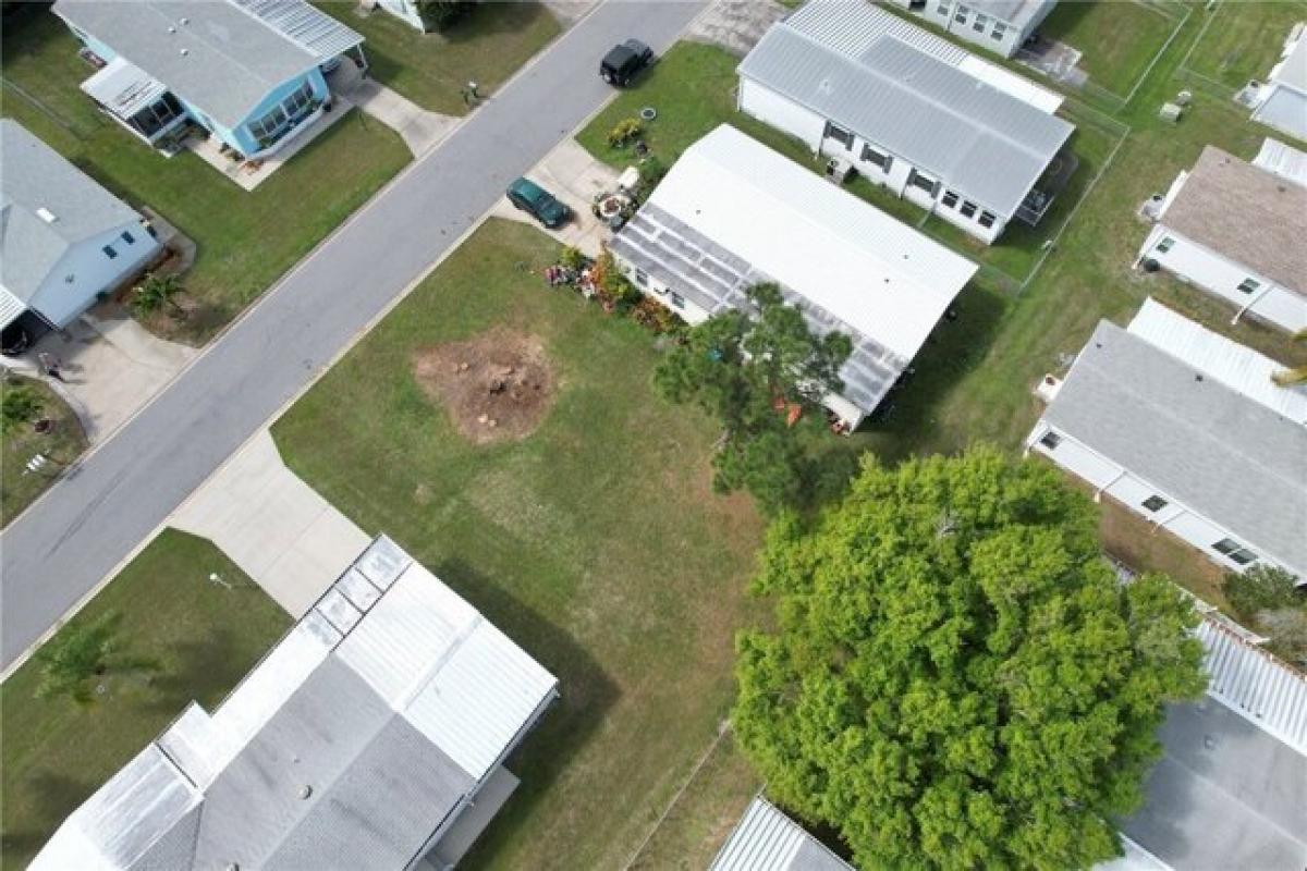 Picture of Residential Land For Sale in Barefoot Bay, Florida, United States