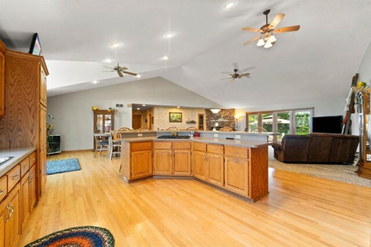 Picture of Home For Sale in Chilton, Wisconsin, United States