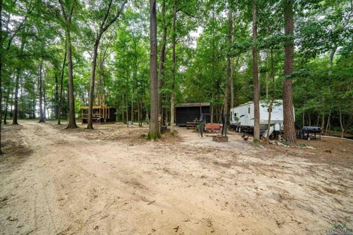 Picture of Home For Sale in Hughes Springs, Texas, United States