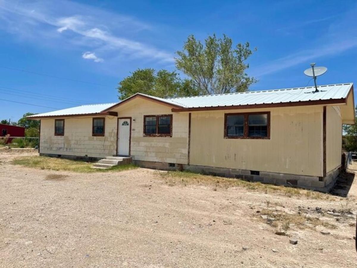 Picture of Home For Sale in Fort Stockton, Texas, United States