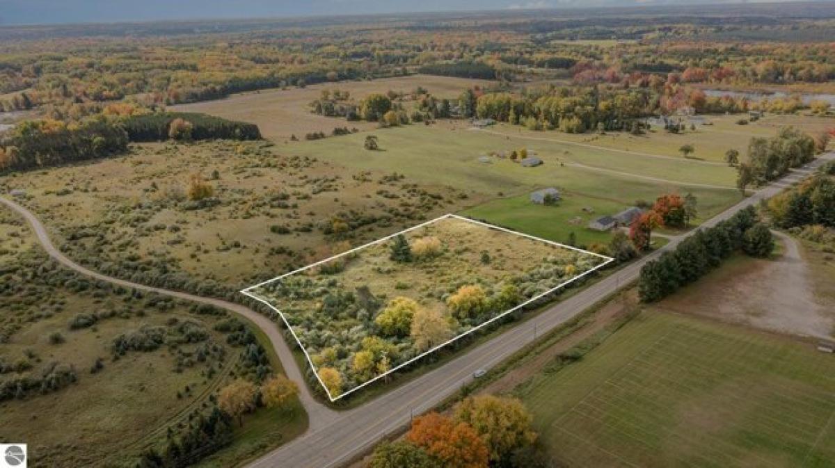 Picture of Residential Land For Sale in Remus, Michigan, United States