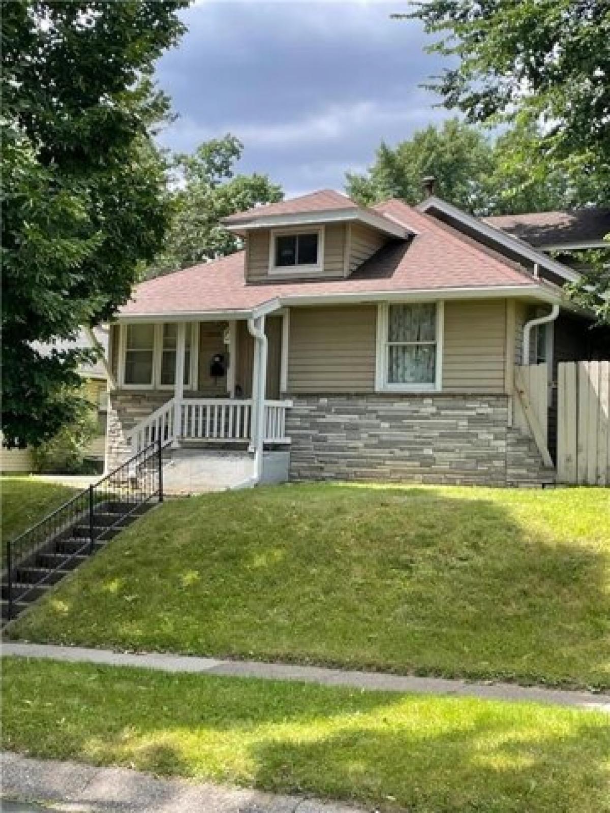 Picture of Home For Sale in Columbia Heights, Minnesota, United States