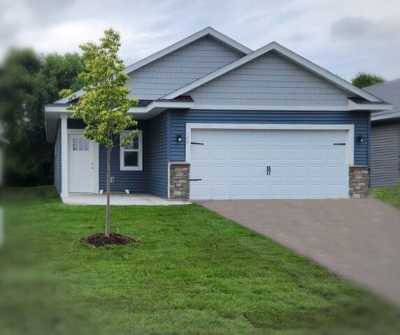 Home For Sale in Isanti, Minnesota