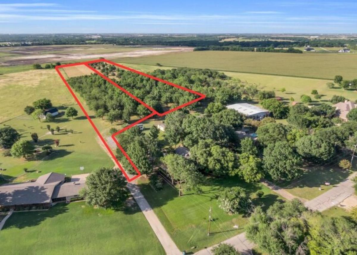 Picture of Residential Land For Sale in Waxahachie, Texas, United States