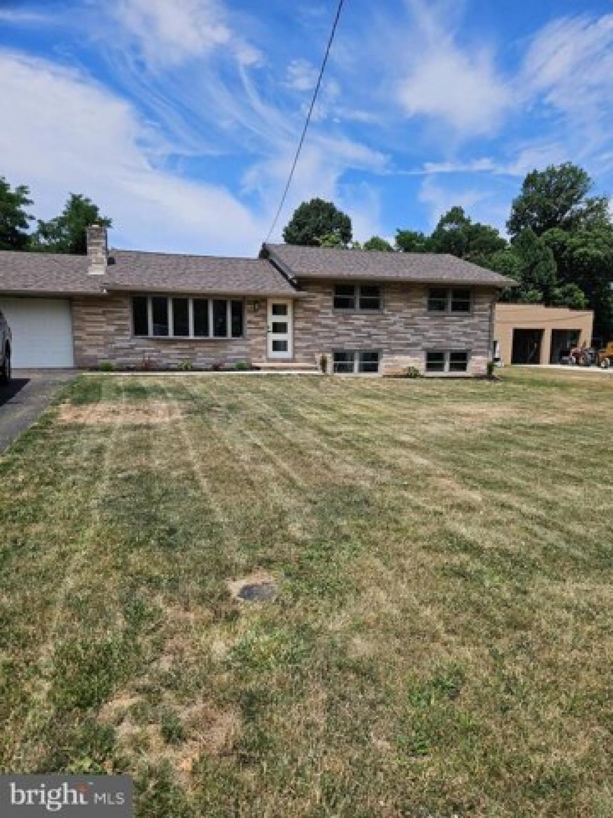 Picture of Home For Sale in York Haven, Pennsylvania, United States