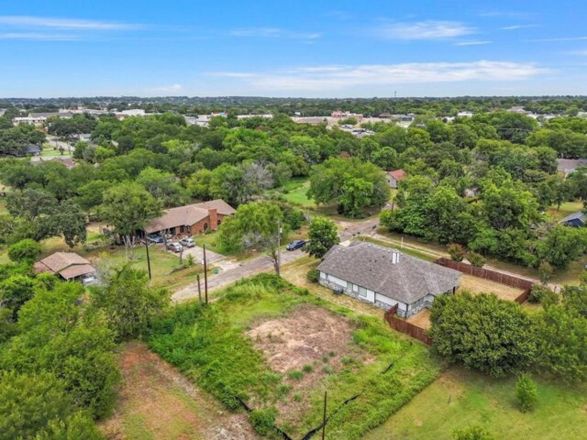 Picture of Residential Land For Sale in Kennedale, Texas, United States