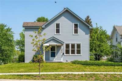 Home For Sale in Waconia, Minnesota