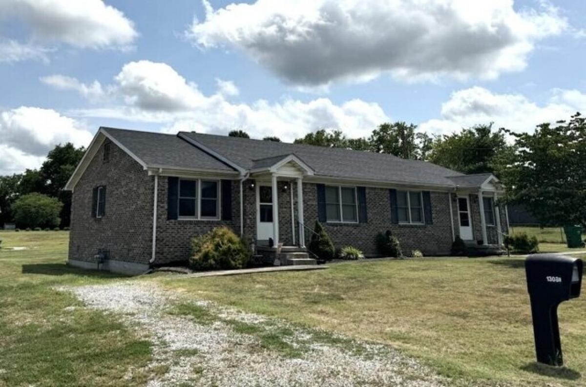 Picture of Home For Sale in Danville, Kentucky, United States