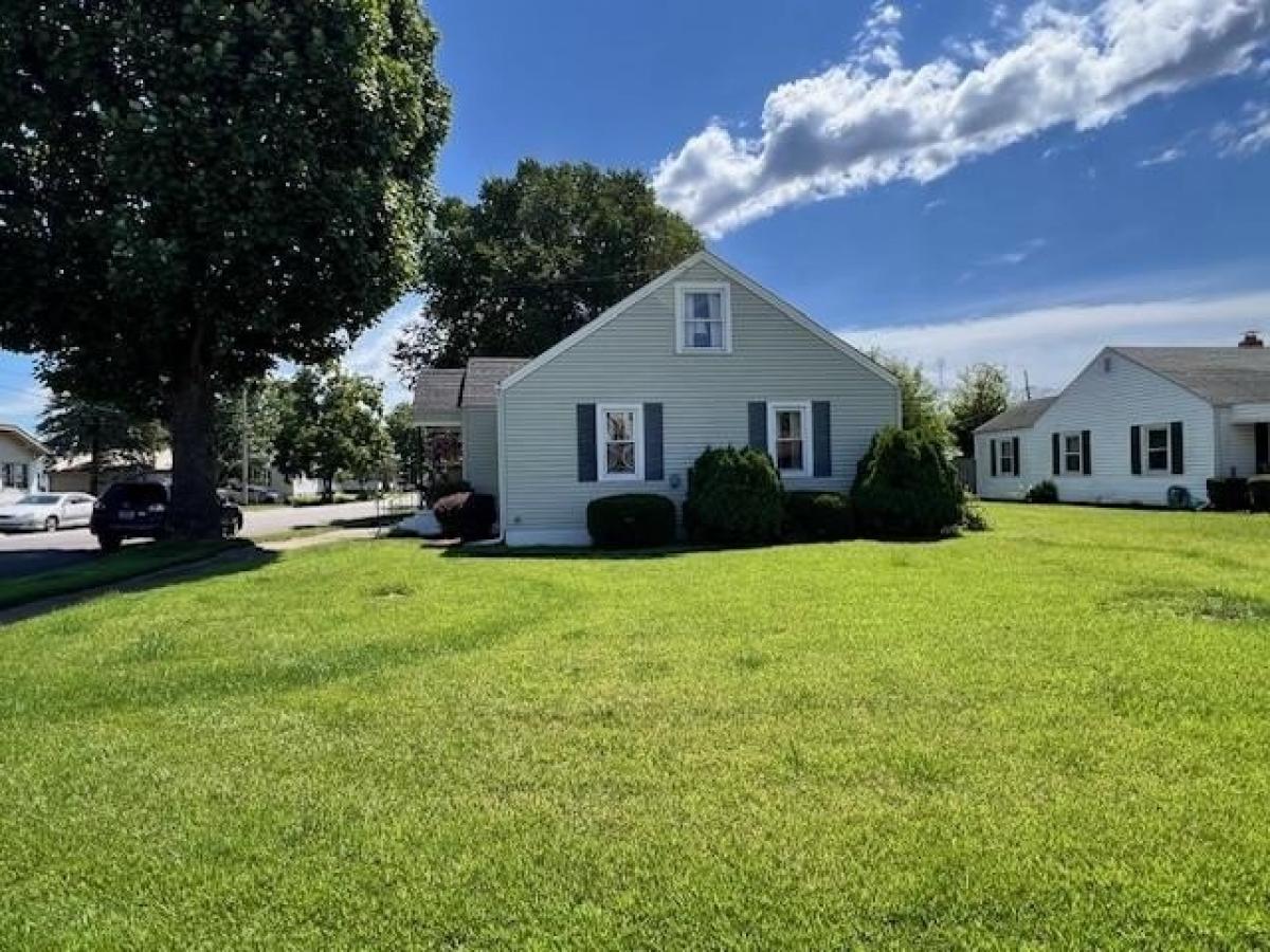 Picture of Home For Sale in Connersville, Indiana, United States