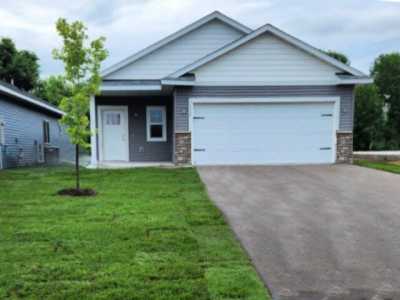 Home For Sale in Isanti, Minnesota