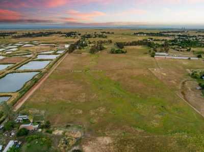 Residential Land For Sale in Wilton, California