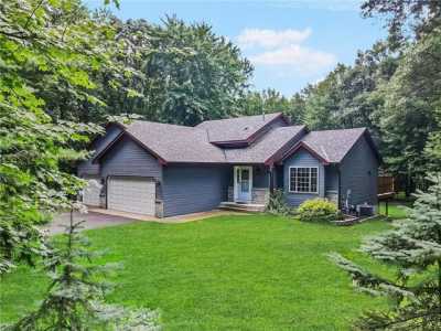 Home For Sale in Wyoming, Minnesota