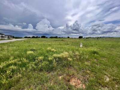 Residential Land For Sale in Kingsland, Texas