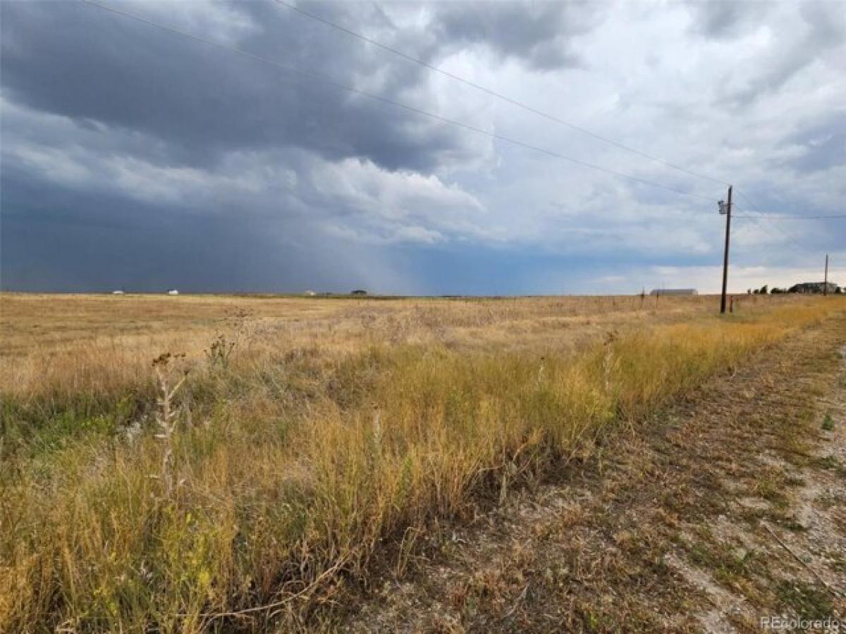 Picture of Residential Land For Sale in Strasburg, Colorado, United States