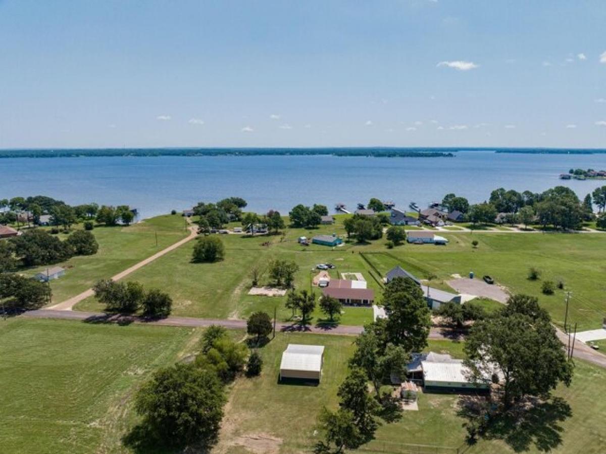 Picture of Residential Land For Sale in Trinidad, Texas, United States