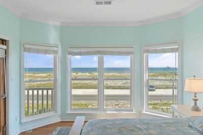 Home For Sale in Pensacola Beach, Florida