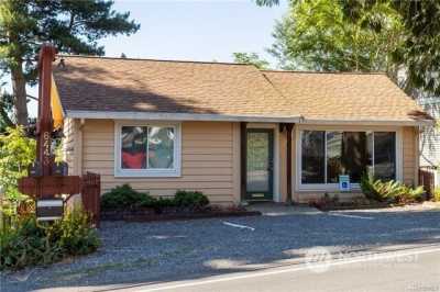 Home For Sale in Kenmore, Washington