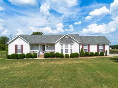 Home For Sale in Unionville, Tennessee