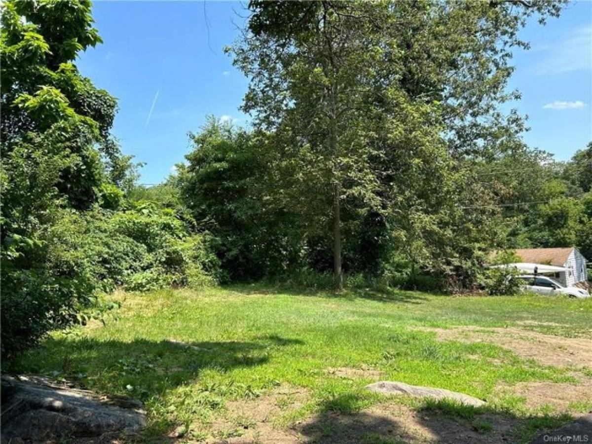 Picture of Residential Land For Sale in Hillburn, New York, United States