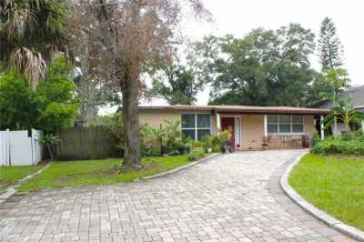 Home For Sale in Temple Terrace, Florida