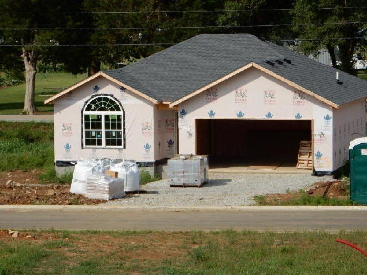 Picture of Home For Sale in Lebanon Junction, Kentucky, United States