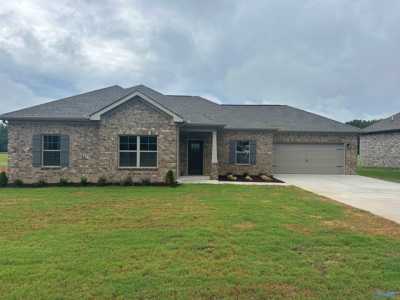 Home For Sale in Elkmont, Alabama