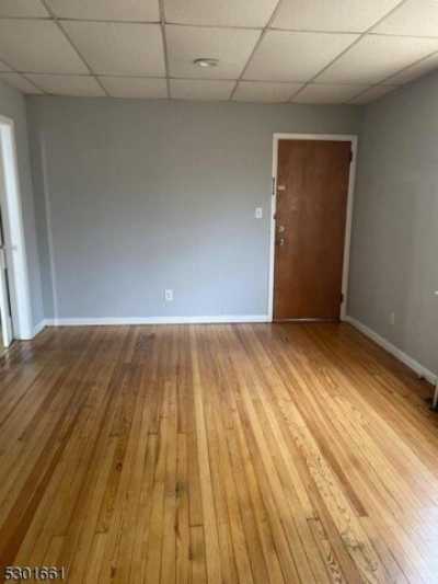 Home For Rent in Fair Lawn, New Jersey