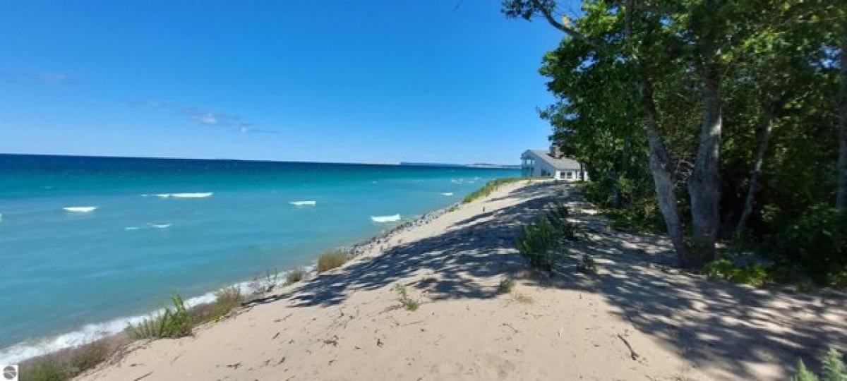 Picture of Residential Land For Sale in Frankfort, Michigan, United States