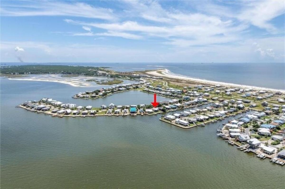 Picture of Home For Sale in Dauphin Island, Alabama, United States