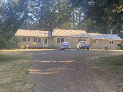 Home For Sale in Drain, Oregon