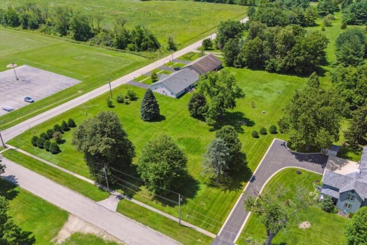 Picture of Residential Land For Sale in Durand, Illinois, United States