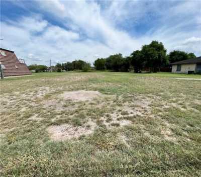 Residential Land For Sale in Alice, Texas