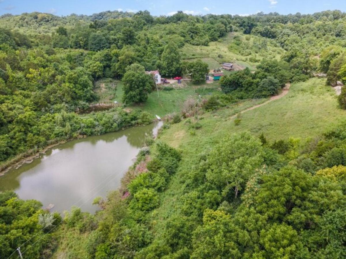 Picture of Home For Sale in Melbourne, Kentucky, United States