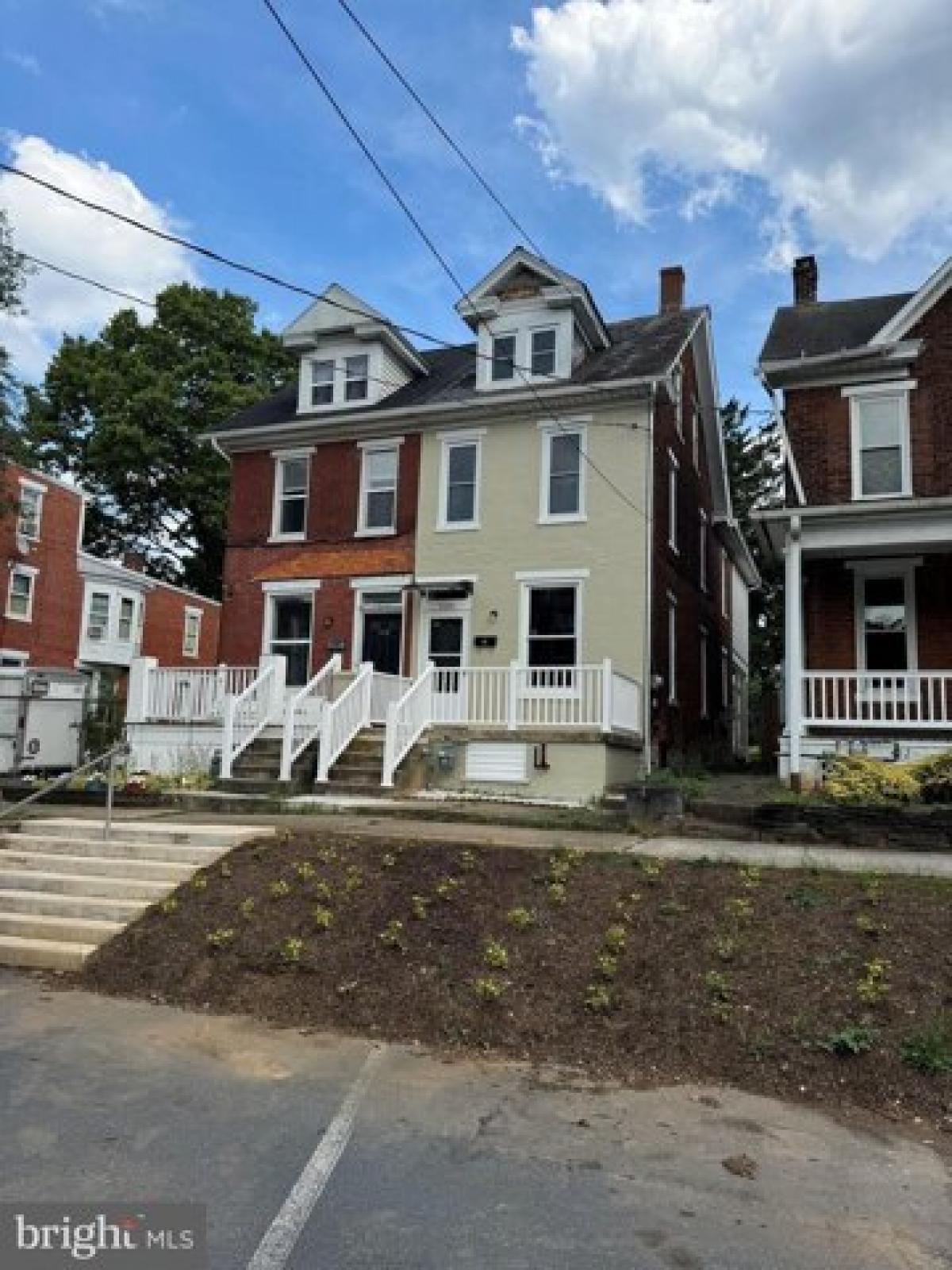 Picture of Home For Sale in Lemoyne, Pennsylvania, United States