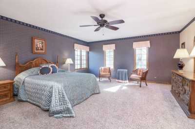 Home For Sale in Darien, Illinois