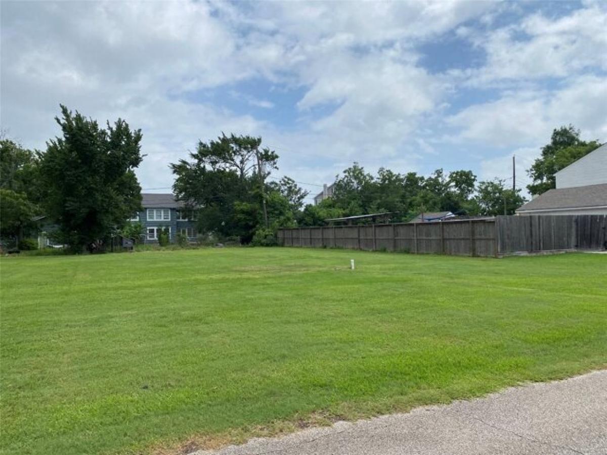 Picture of Residential Land For Sale in La Porte, Texas, United States