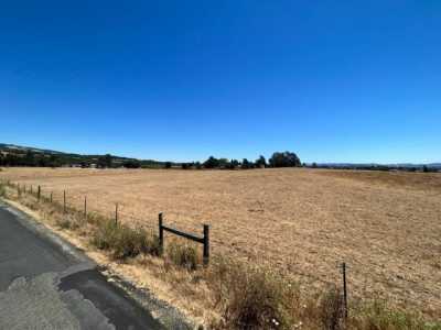 Residential Land For Sale in Penngrove, California